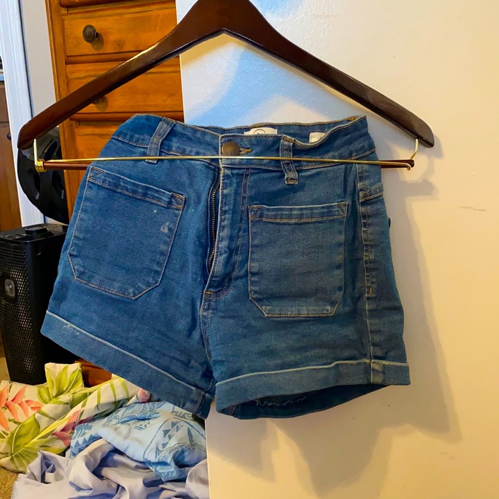 Size 2 cotton on shorts